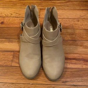 Unr8ed Girls sz 2 bootie